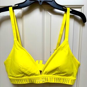 NWT! 🍋🍋Lululemon License to Train Triangle Bra for A/B cup. Size 12.Color Yellow